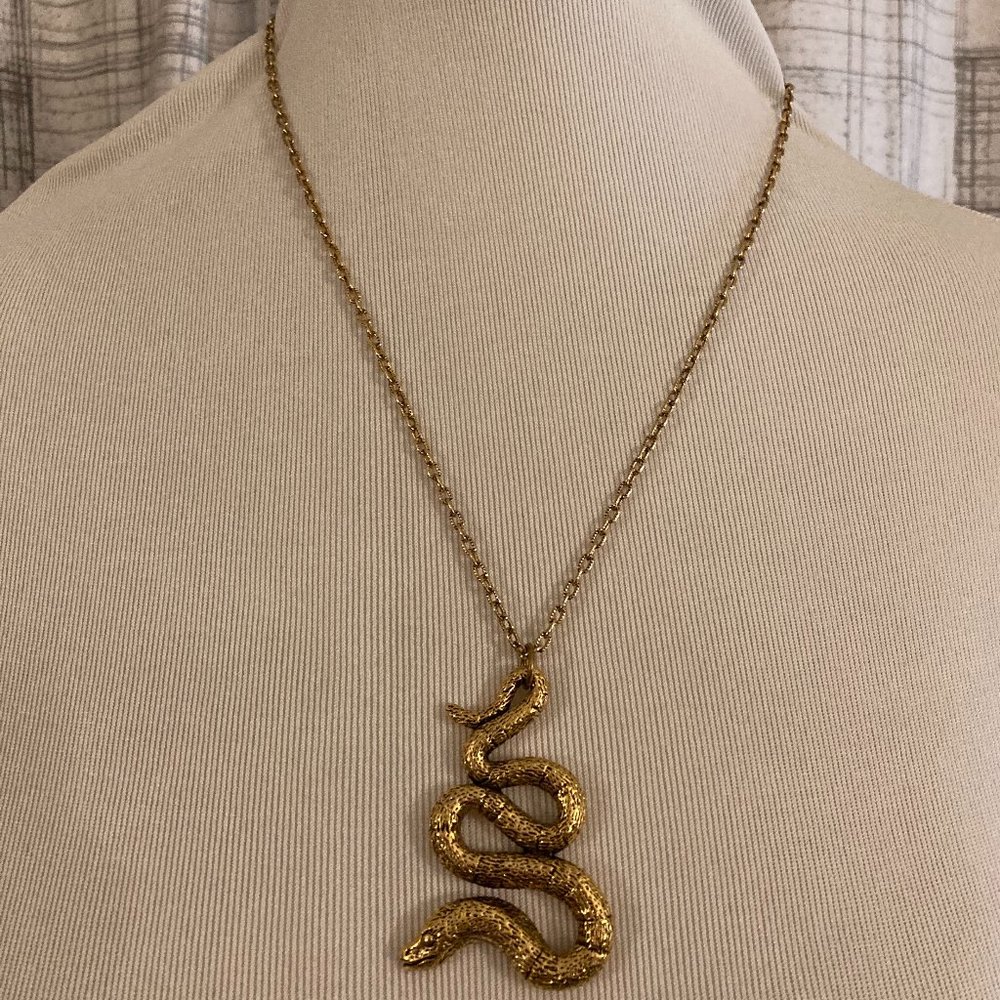 PERFECT PATCH NYC SNAKE NECKLACE